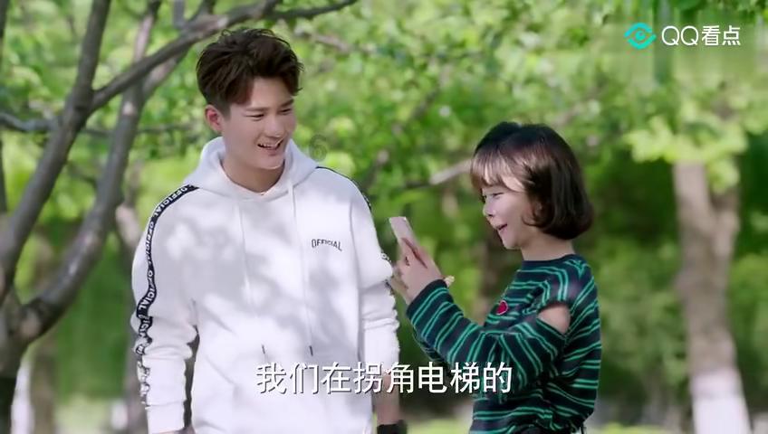 多彩时尚美发沙龙