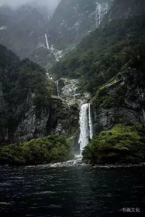 拉波尔塔:昨天伯纳乌发生的事是耻辱,裁判团队必须回应